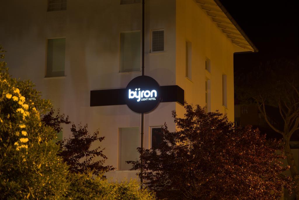 Hotel Byron Light Nuova Gestione 2024 Риччоне Экстерьер фото